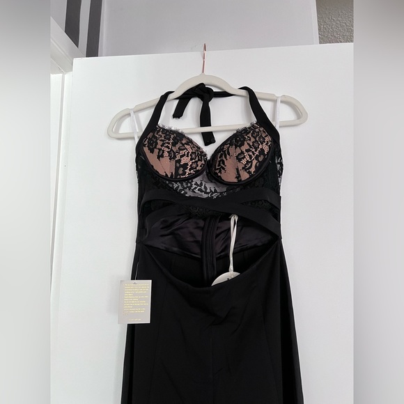 Miss Circle - Lace Cutout Halter Jumpsuit with Pant Leg Slit - NWT - Picture 5 of 5